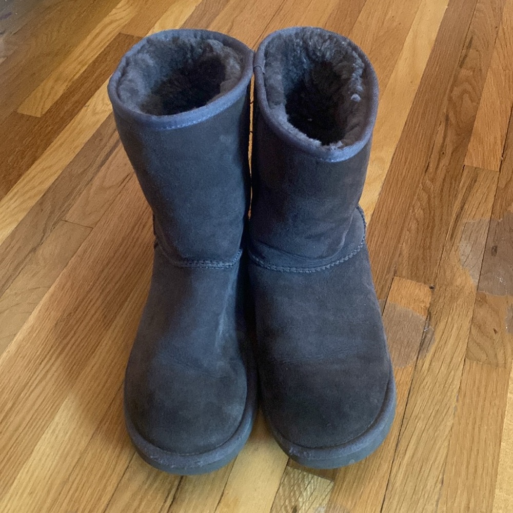 Grey Uggs - image 5